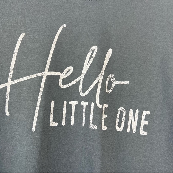 NWT Isabel Maternity Hello Little One Grey
Graphic Short Sleeve T-Shirt Size S - Picture 6 of 13